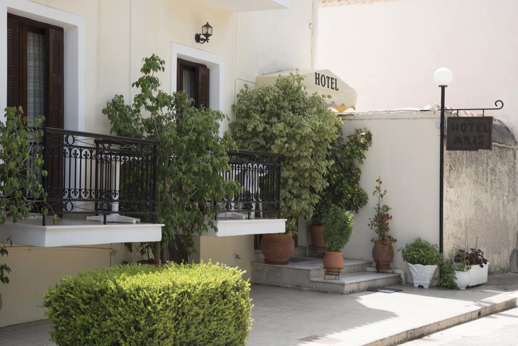 Hotel Aris ميثوني المظهر الخارجي الصورة